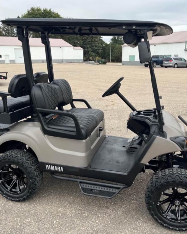 2018 Yamaha Drive 2 EFI Quietech gas golf cart! - Image 8