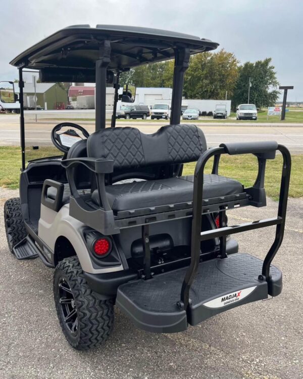 2018 Yamaha Drive 2 EFI Quietech gas golf cart! - Image 6