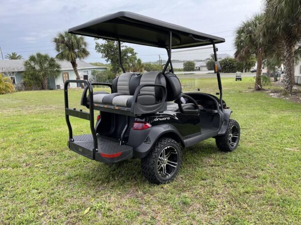 2024 Club Car® Onward® Lifted 4 Passenger Gas. - Image 7