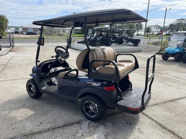Metallic Onyx Blue 2025 Club Car® Onward® 4 Passenger HP Lithium. - Image 3