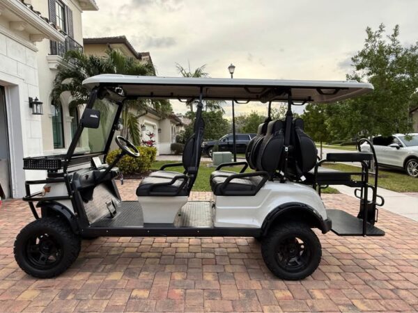2023 EPIC E60L, Lifted, 6 passenger Golf Cart - Image 6
