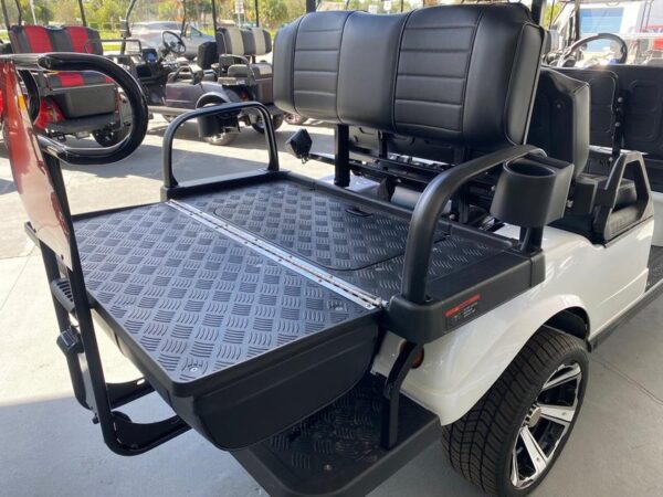 Mineral White 2025 Evolution Electric Vehicles Carrier 6 Plus. - Image 2