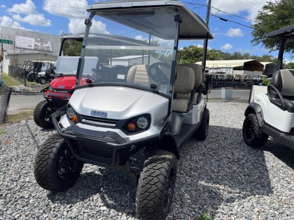 Lifted Platinum 2025 E-Z-Go Express 6 Gas  - Image 2