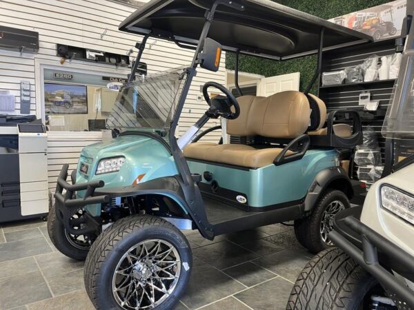 Seafoam Green 2025 Club Car® Onward® Lifted 4 Passenger HP Lithium. - Image 7