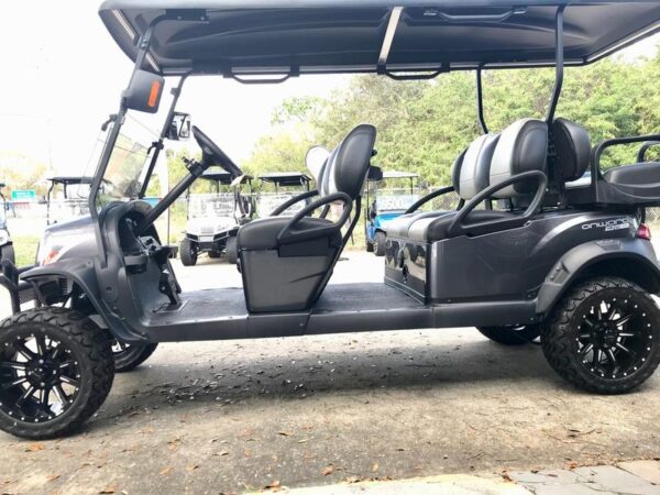 MIDNIGHT SILVER 2025 Club Car® Onward® Lifted 6 Passenger HP Lithium. - Image 9