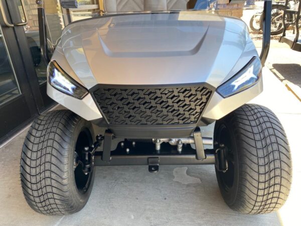 2018 EZGO EZGO TXT Lithium Electric - Image 7