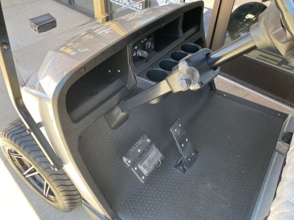 2018 EZGO EZGO TXT Lithium Electric - Image 3
