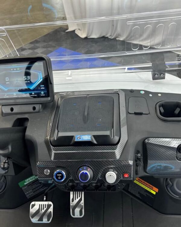 2025 EVOLUTION EV DMAX GT4 Lithium Electric Golf Cart - Image 8