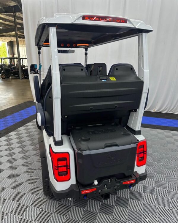 2025 EVOLUTION EV DMAX GT4 Lithium Electric Golf Cart - Image 10